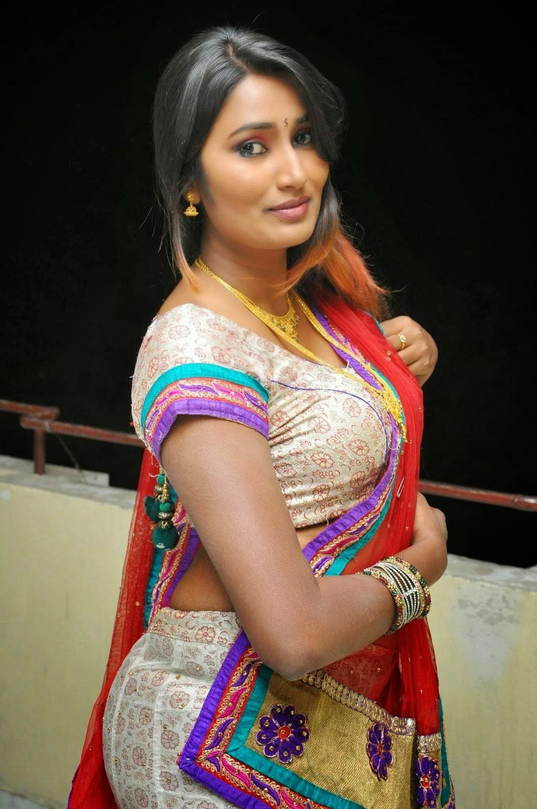 1063px x 1600px - Telugu New Actress Swathi Naidu Navel Show Spicy Photo Shoots ...